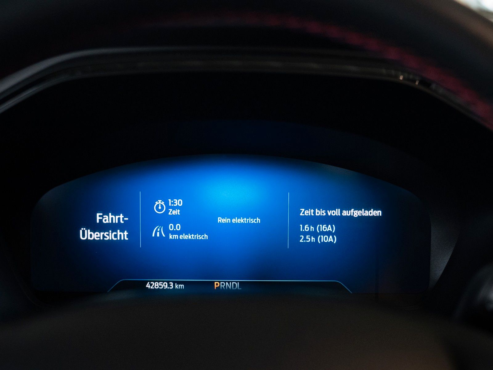 Fahrzeugabbildung Ford Kuga Plug-In Hybrid ST-Line WINTER-P/KAMERA/AHK