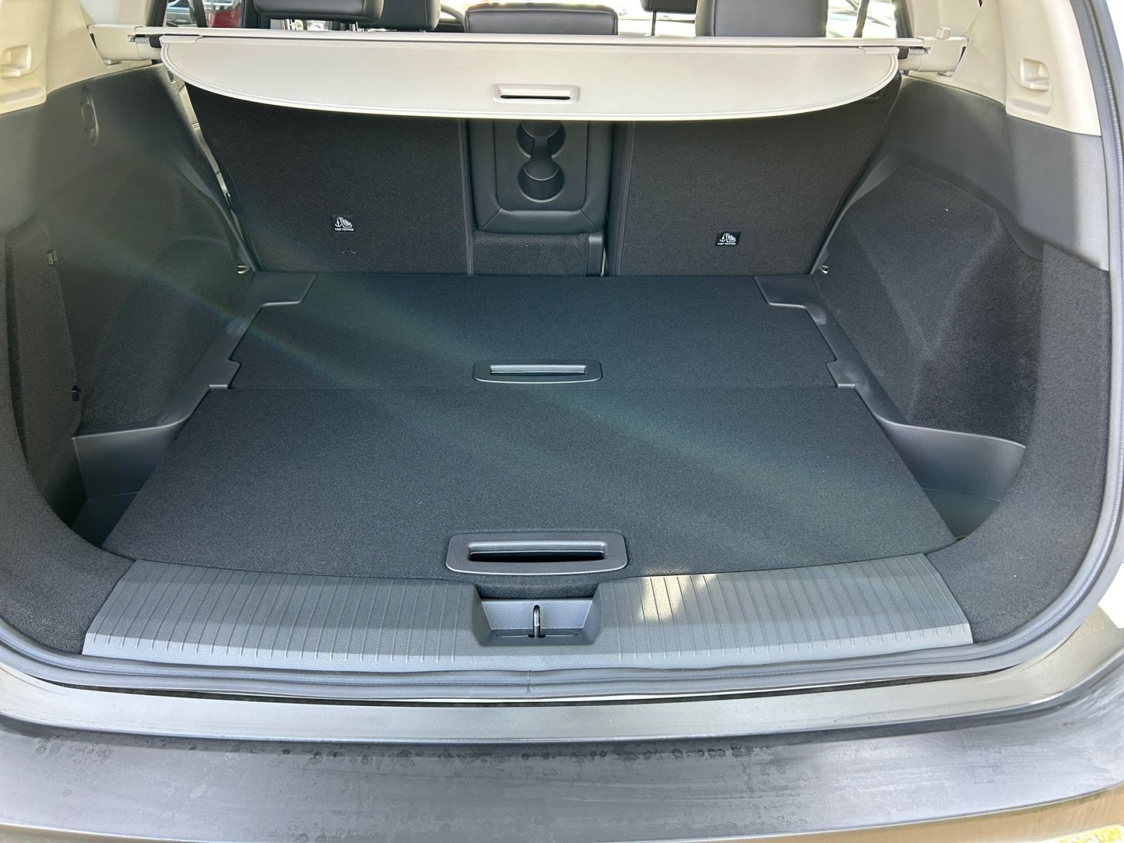 Fahrzeugabbildung Nissan X-TRAIL 1.5 VC-T MHEV Tekna  Panoramaglasdach