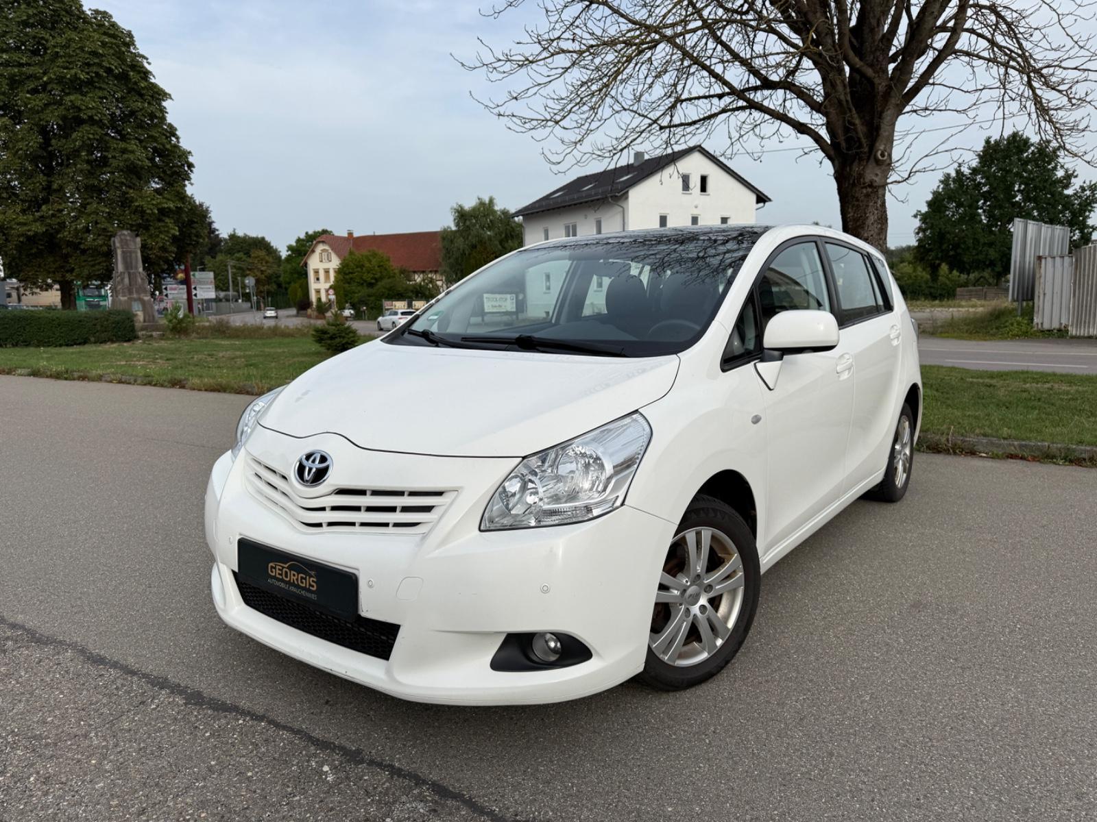 Toyota Verso 1.8 Edition 7 Sitze PDC Panorama Tempomat