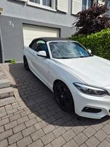 BMW 230i Steptronic Cabrio M Sport M Sport - BMW 230 mit Benzin-Antrieb: Automatik