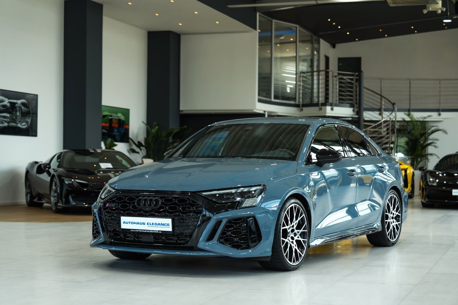 AUDI RS3 quattro*RS-SPORTSITZE*MATRIX-LED*KEMORA GRAU