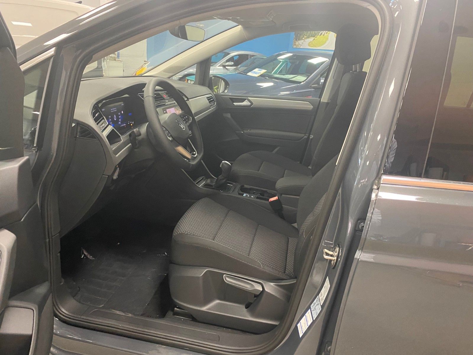 Fahrzeugabbildung Volkswagen Touran 1.5 TSI OPF DSG+4 J, GARANTIE+ACC+AHK+LED