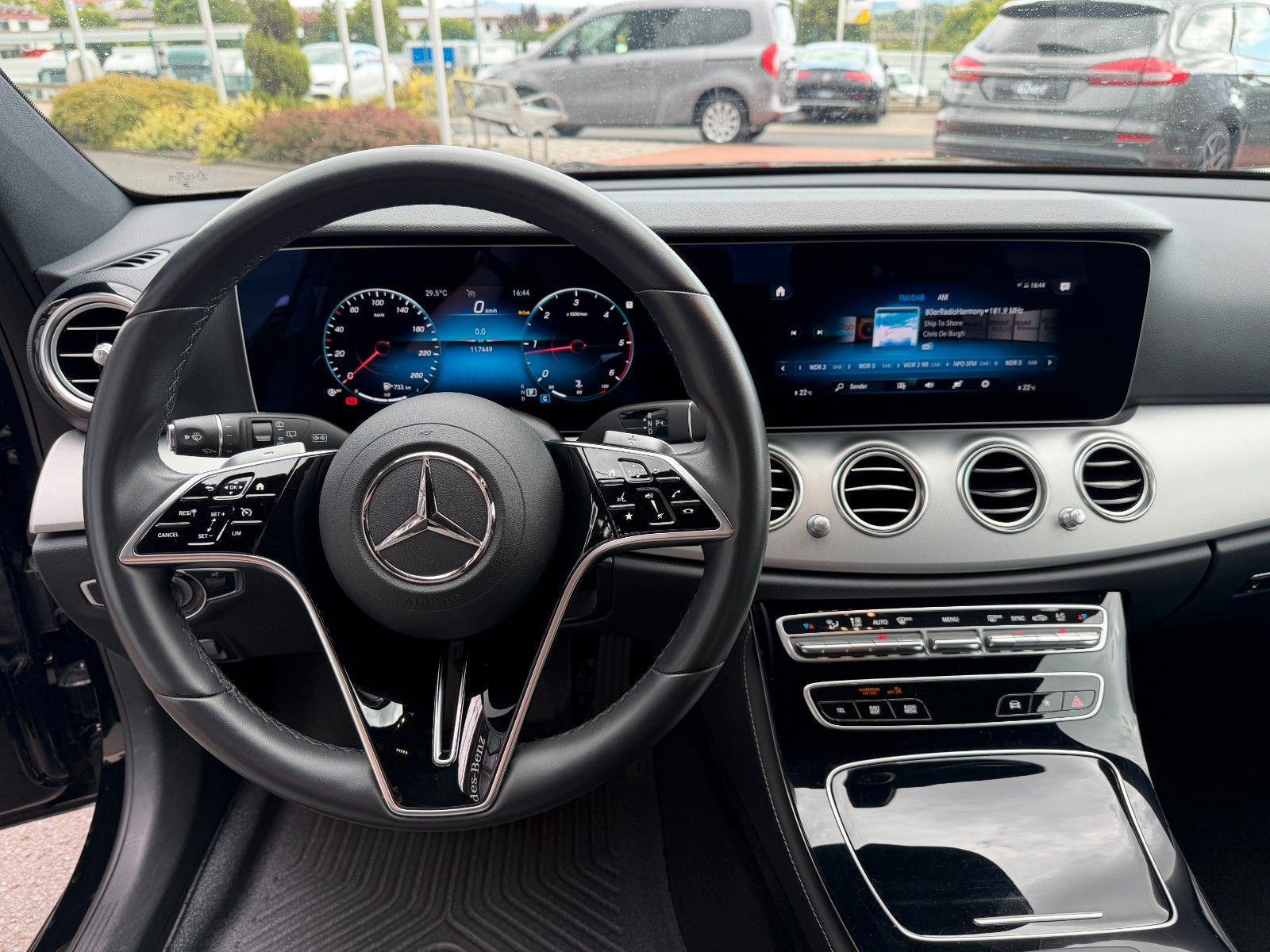 Fahrzeugabbildung Mercedes-Benz E 200 d T TAXI AVANTGARDE R-Kamera+Kindersitz