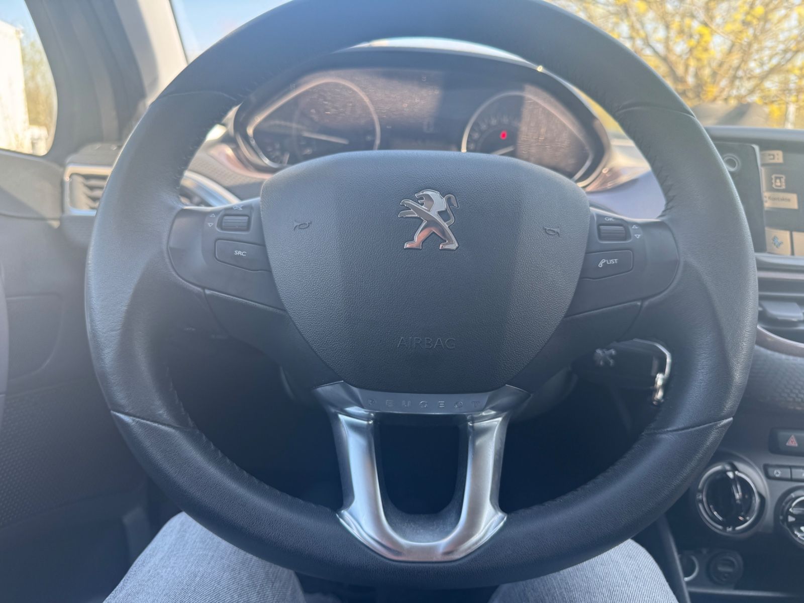 Fahrzeugabbildung Peugeot 2008 Active Klimaanlage