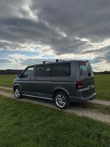 Volkswagen T5 Multivan - graue Volkswagen T5 Multivan