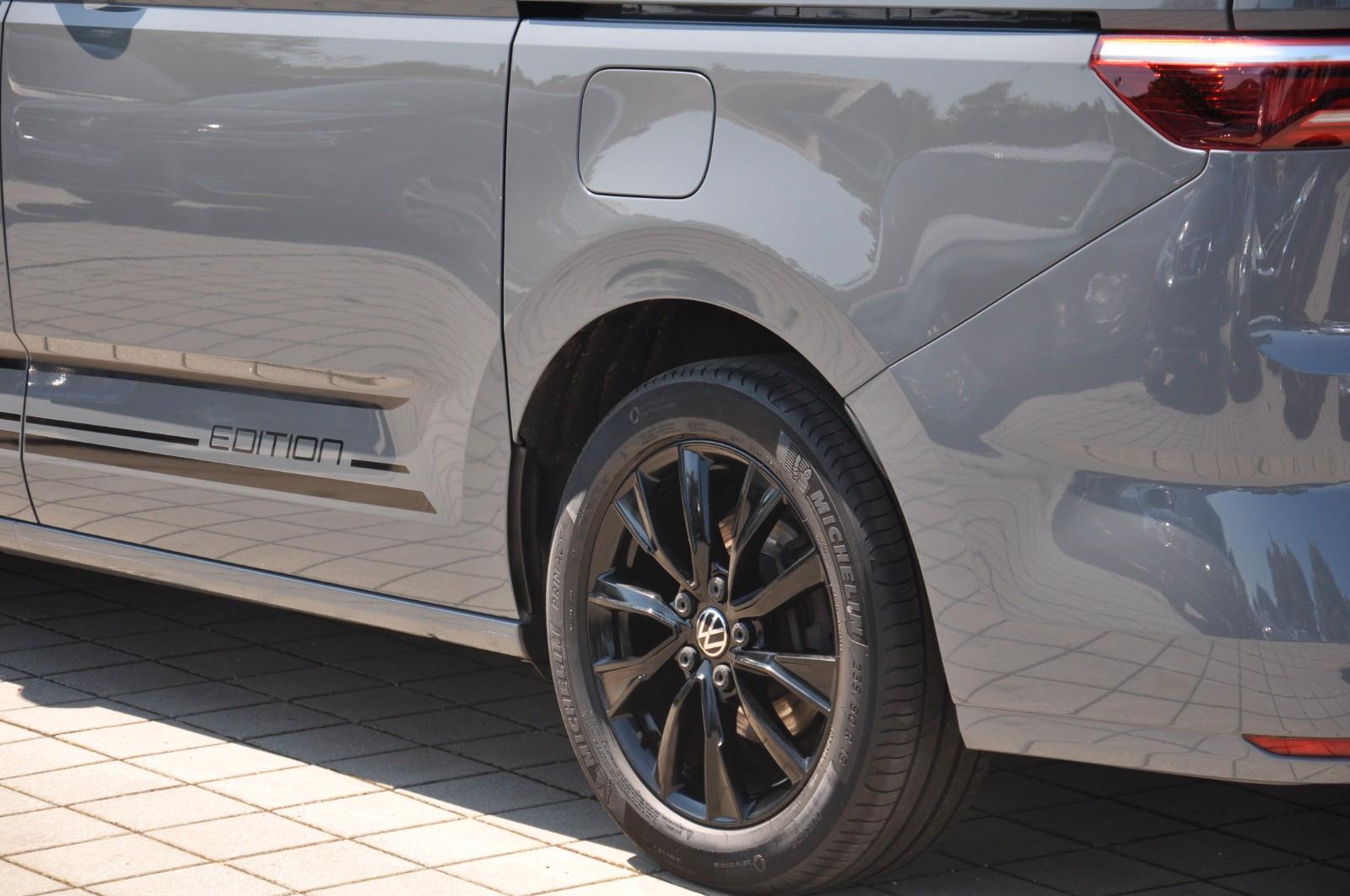 Volkswagen T7 Multivan Edition Lang 2.0 TSI MATRIX-AHK-NAV