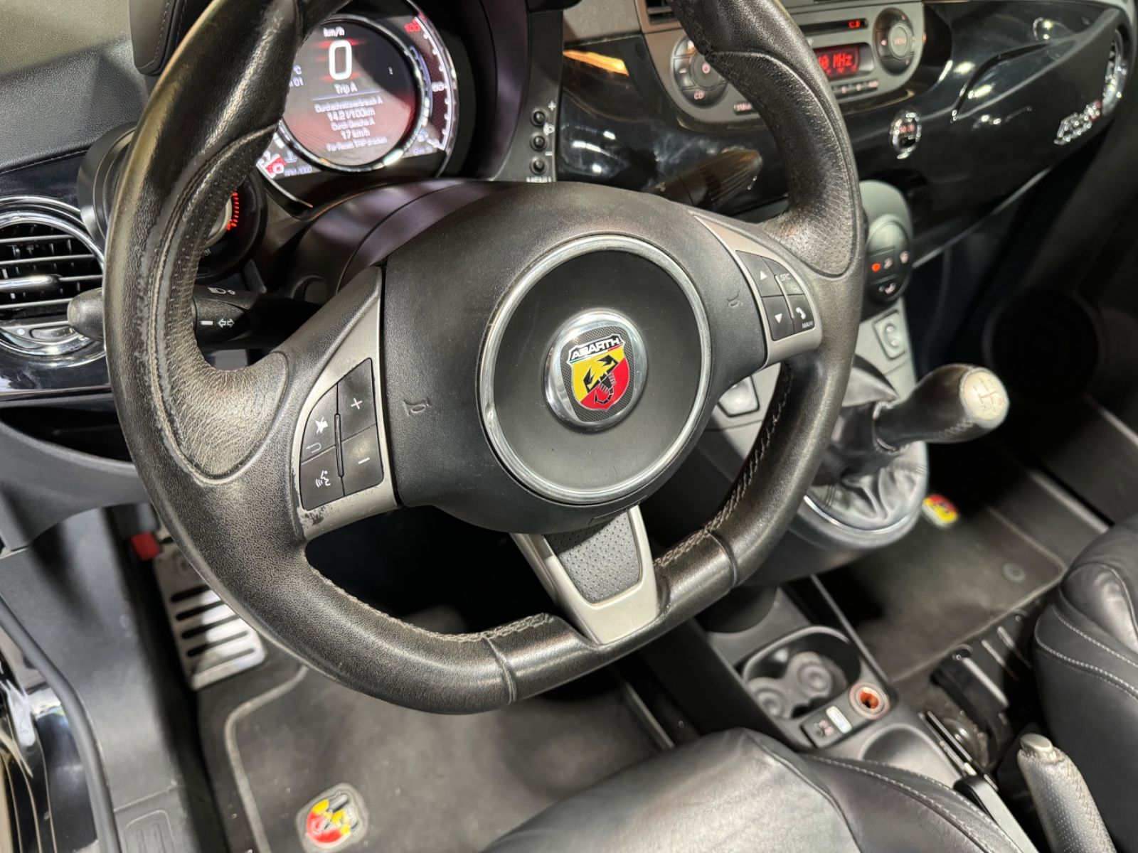 Fahrzeugabbildung Abarth 500 Cabrio 595 C Turismo//CABRIA//SPORT//SOUND