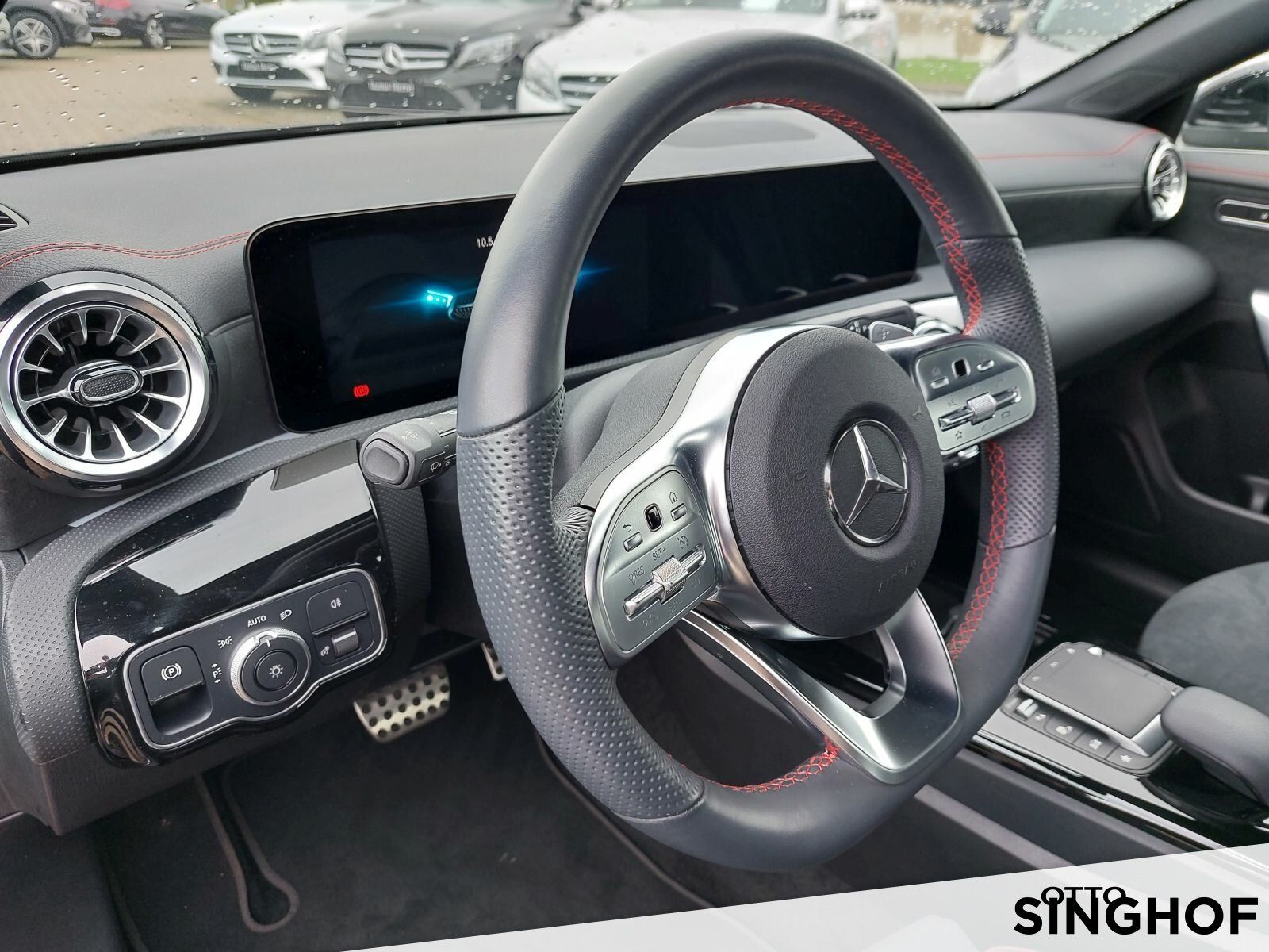 Fahrzeugabbildung Mercedes-Benz CLA 200 AMG +Rü Kam+LED+Navi+MBUX+Ambiente+PDC+