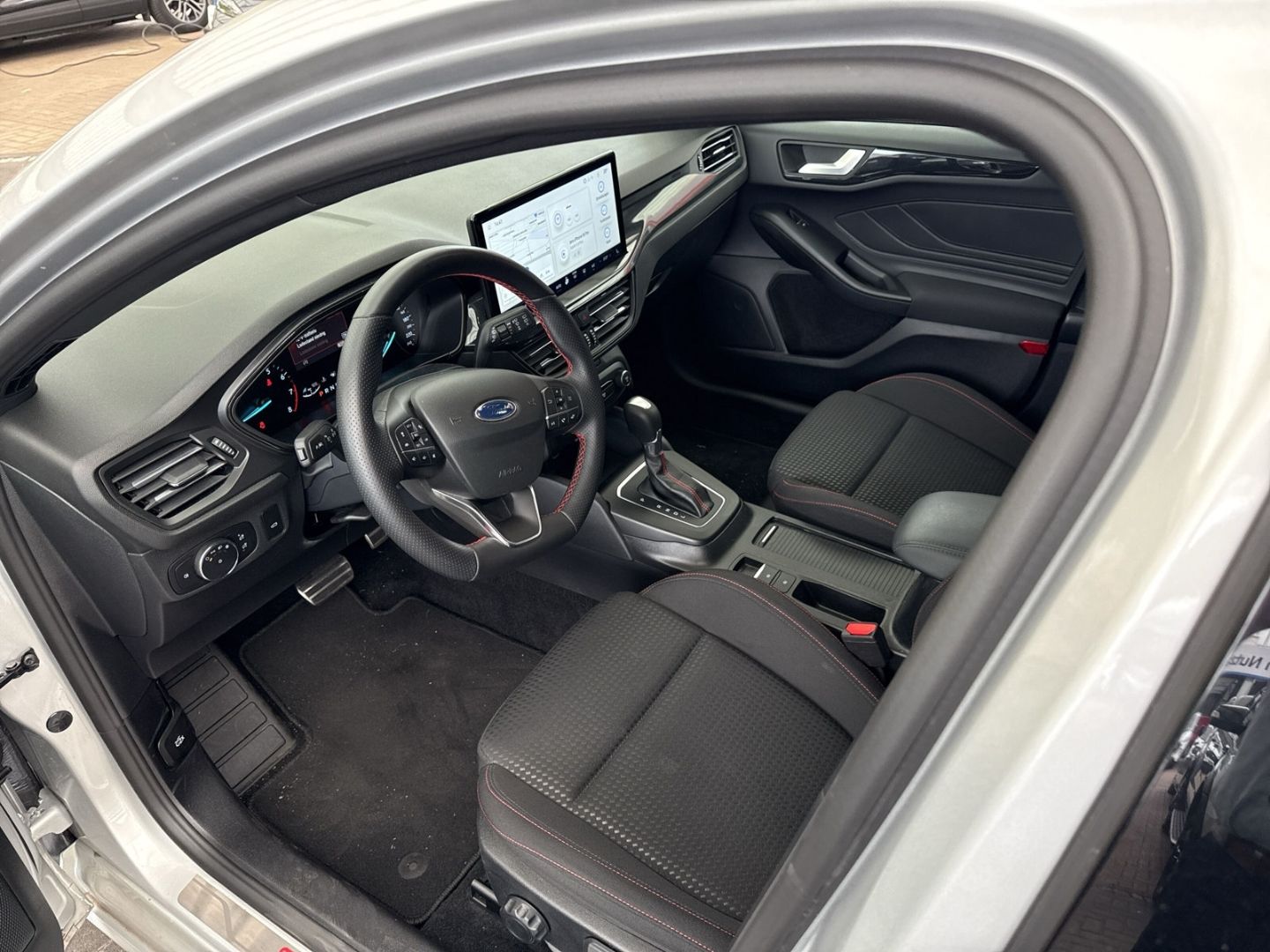 Fahrzeugabbildung Ford Focus ST-Line 1.0 Mild-Hybrid LED B&O Styling+/