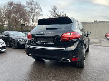 Porsche Cayenne - 7