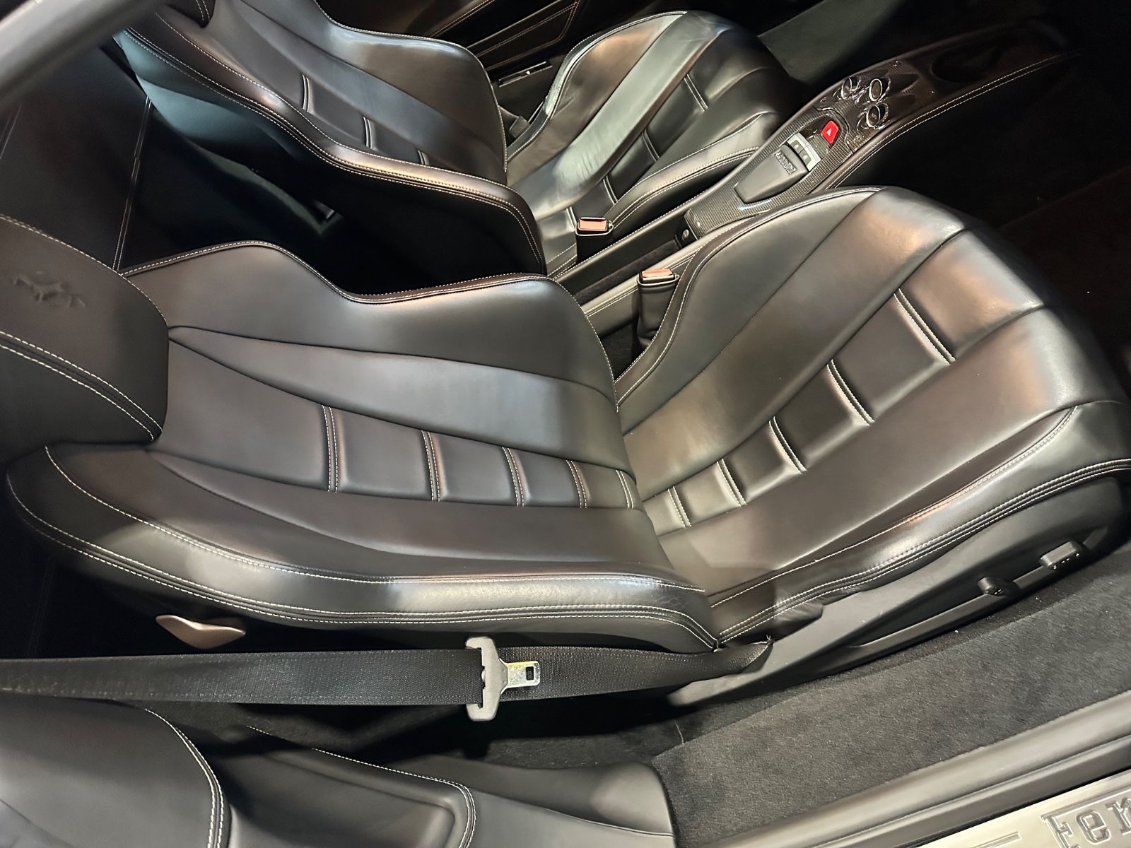 Fahrzeugabbildung Ferrari 458 Italia*dt. Auto*Carbon*AFS*