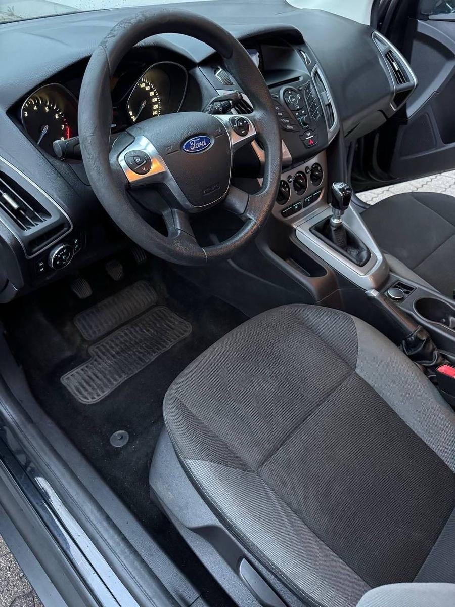 Ford Focus 2014 — photo 5