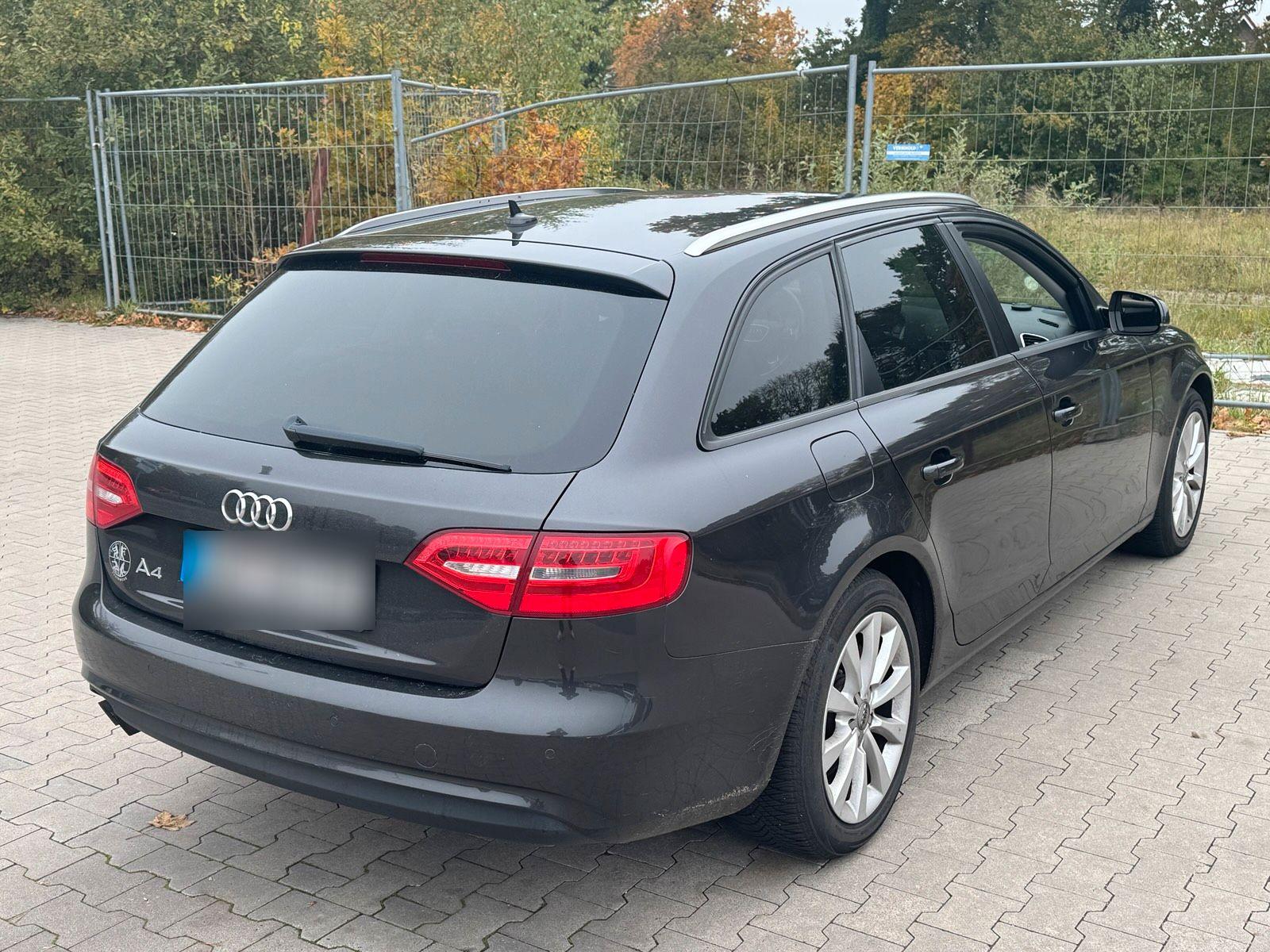 Audi A4 2012 — engine 170 HP (125kW)