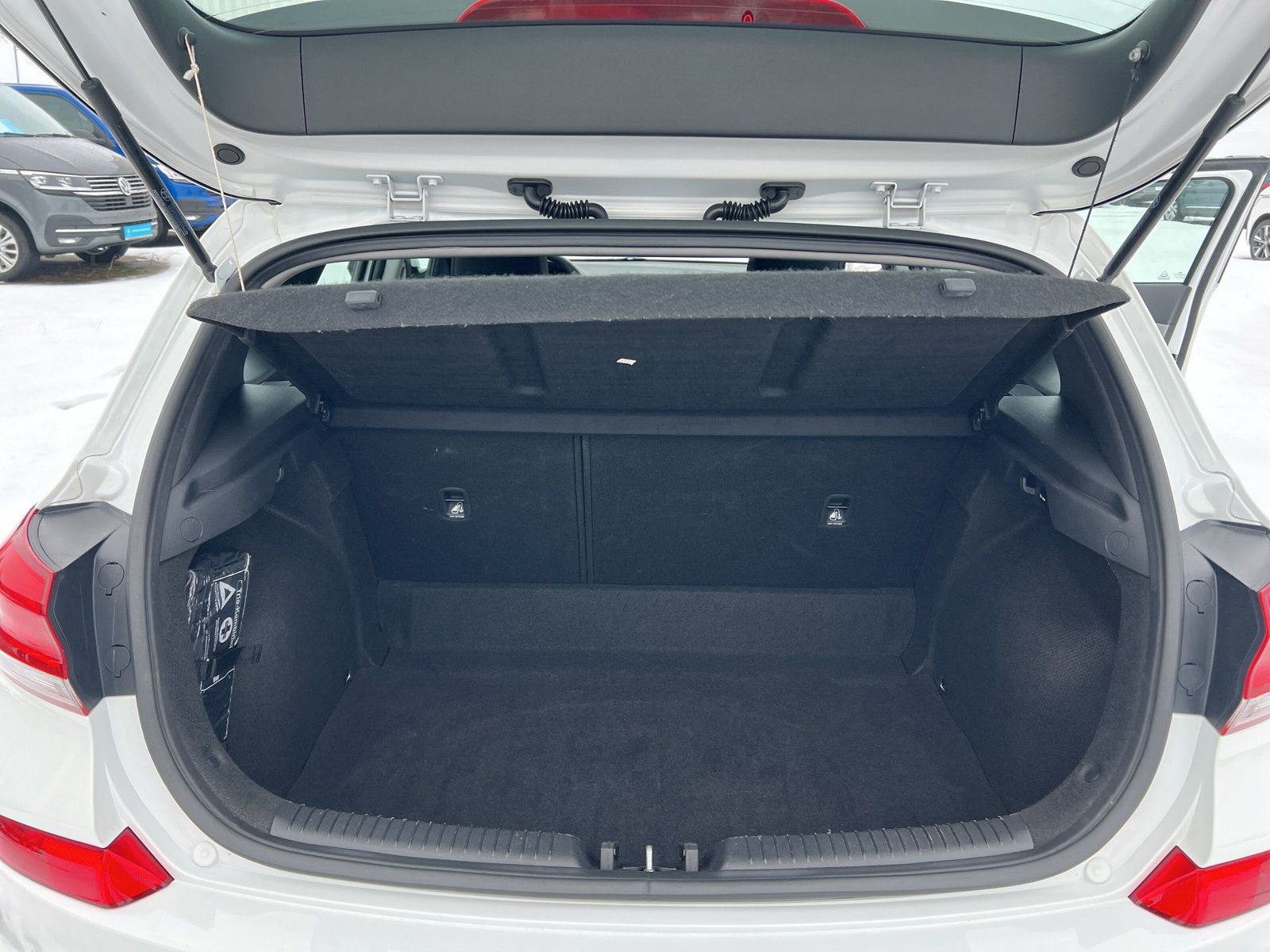 Fahrzeugabbildung Hyundai i30 Select KLIMA PDC SHZ