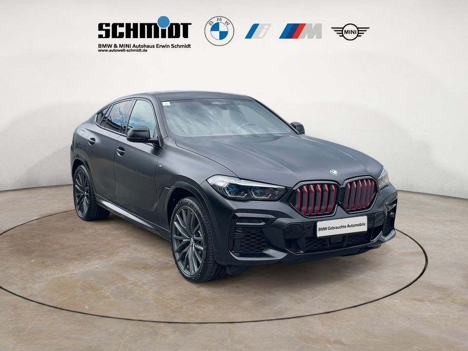 BMW X6 M50i