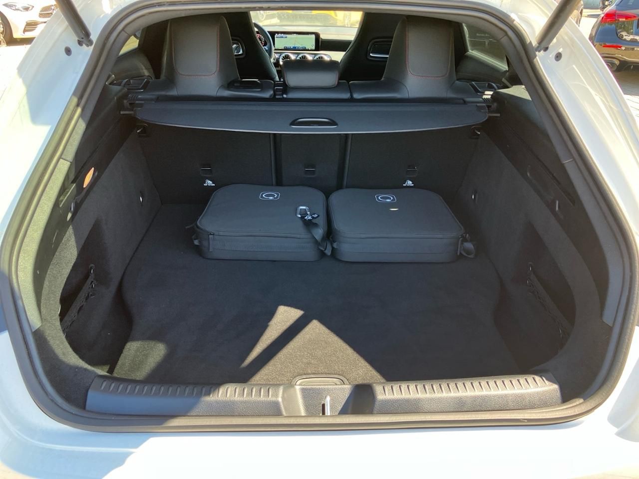 Fahrzeugabbildung Mercedes-Benz CLA 250 e SB AMG+AHK+LENKRADHEIZ+KAMERA+LED+