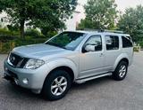 Nissan Pathfinder 2.5 dCi DPF PLATINUM 4WD Automati... - Nissan Pathfinder: 7 Sitzer