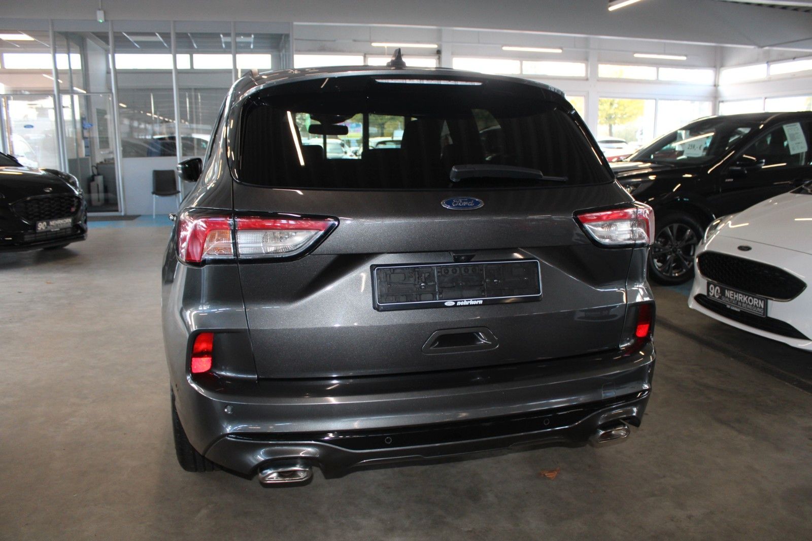 Fahrzeugabbildung Ford Kuga ST-Line X NAVI B&O 2xCAM ACC LED AHK