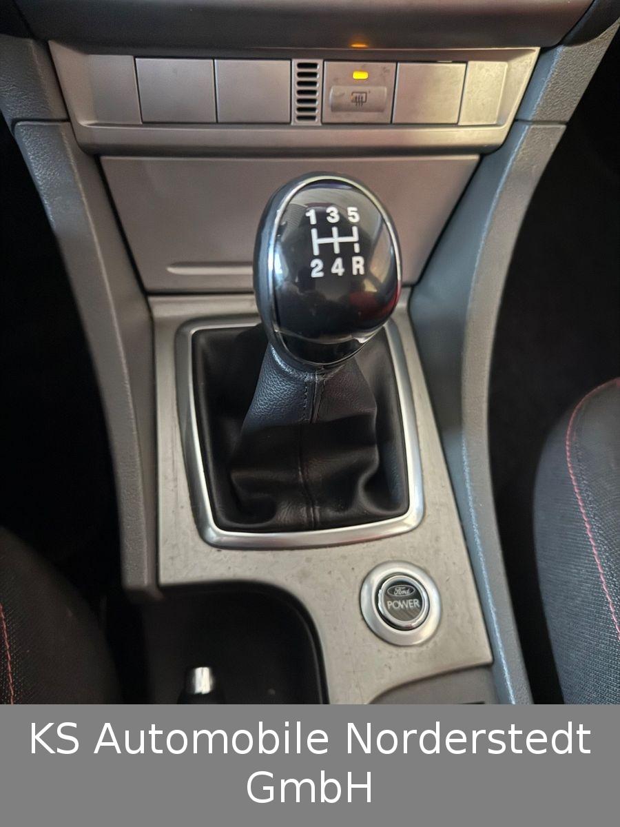Ford Focus 2009 — photo 16