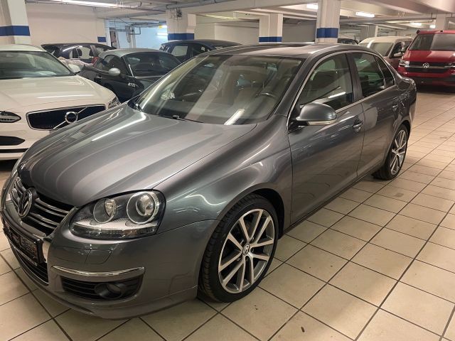 Volkswagen Jetta V 2.0 TDI Sportline Leder, Navigation etc.