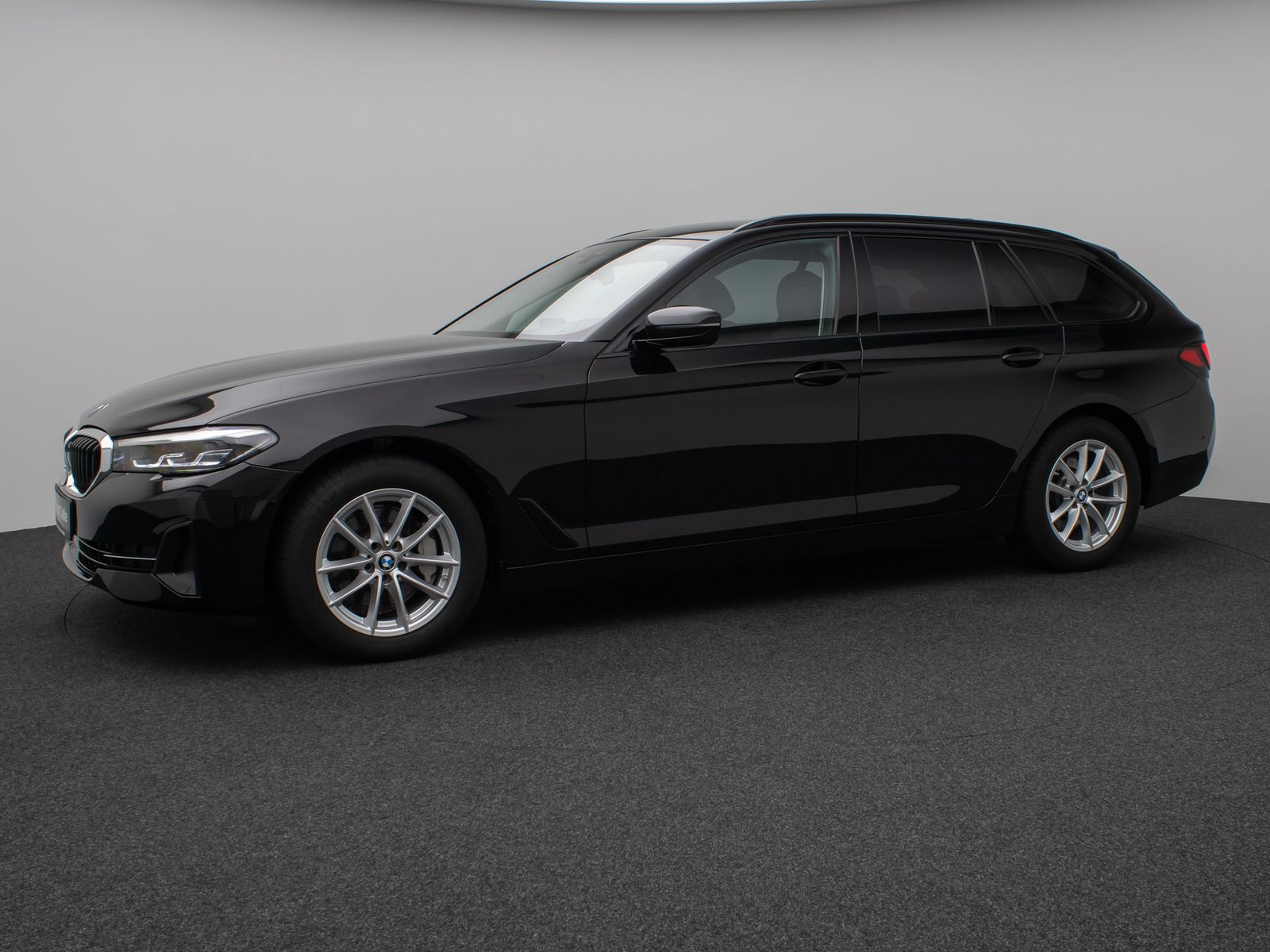 Fahrzeugabbildung BMW 530i Kamera DAB CockPitPro Leder Alarm LED