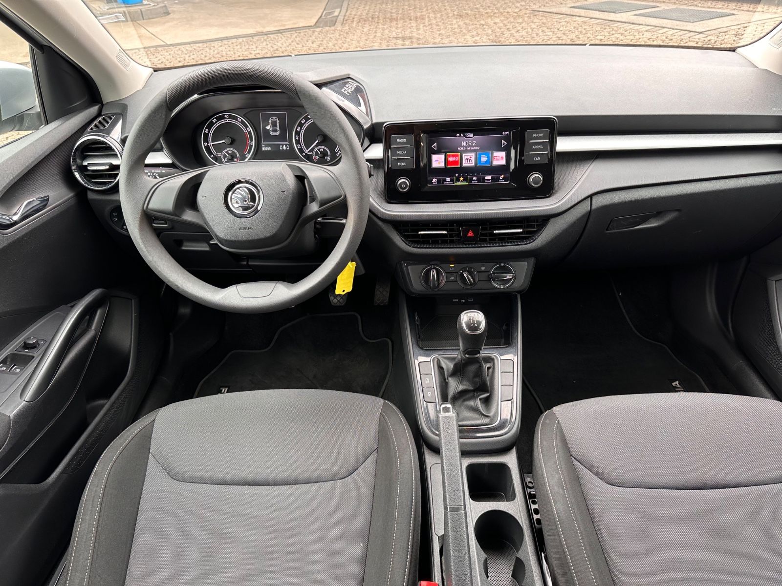 Fahrzeugabbildung SKODA Fabia 1.0 MPI Ambition APP/Klima/GJR
