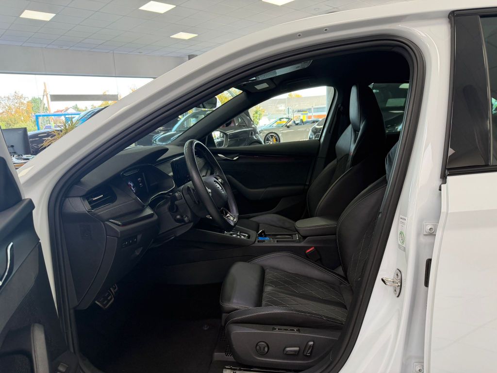 Skoda Octavia 2.0 TDI RS Plus 4x4*H-Up*Standhzg*Kamera