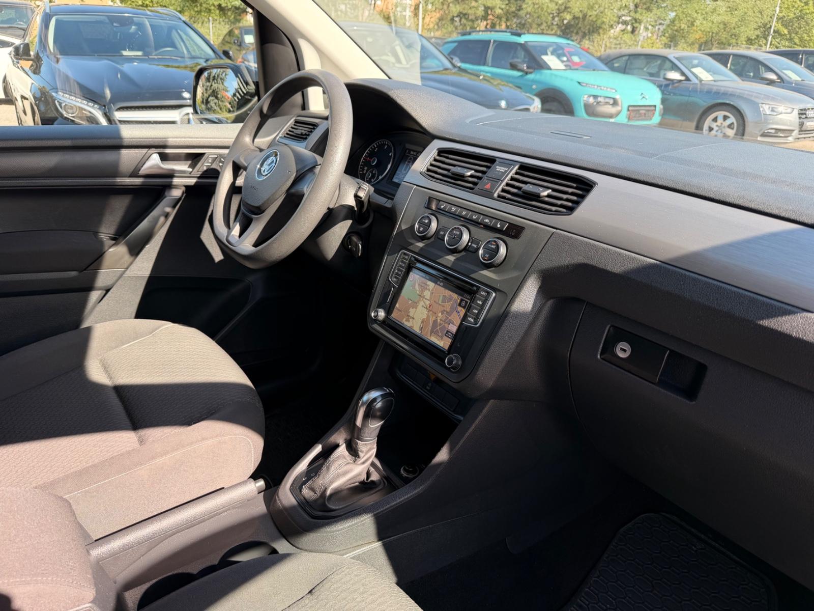 Volkswagen Caddy 2,0 TDI Aut / 7xSITZER / AHK / NAVI / STHZ