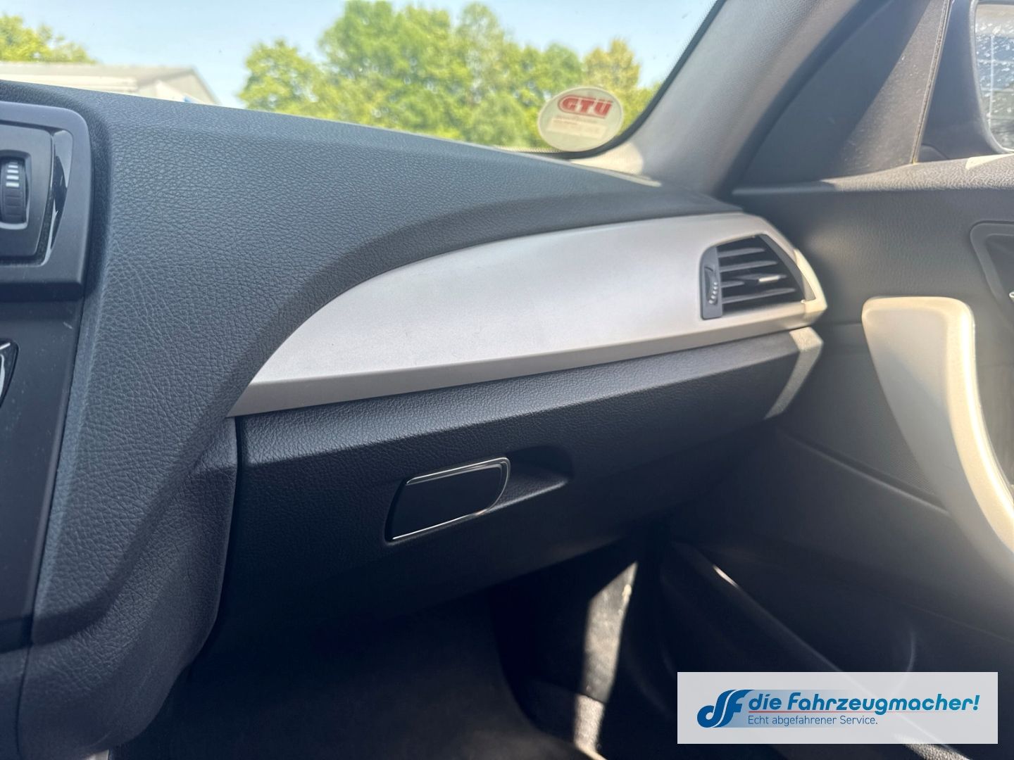 Fahrzeugabbildung BMW 116 i Sperrdiff. Fahrerprofil Keyless *EXPORT