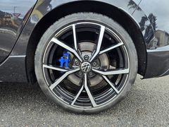 VW Golf VIII R 4Motion Matrix DAB Harman-Kardon