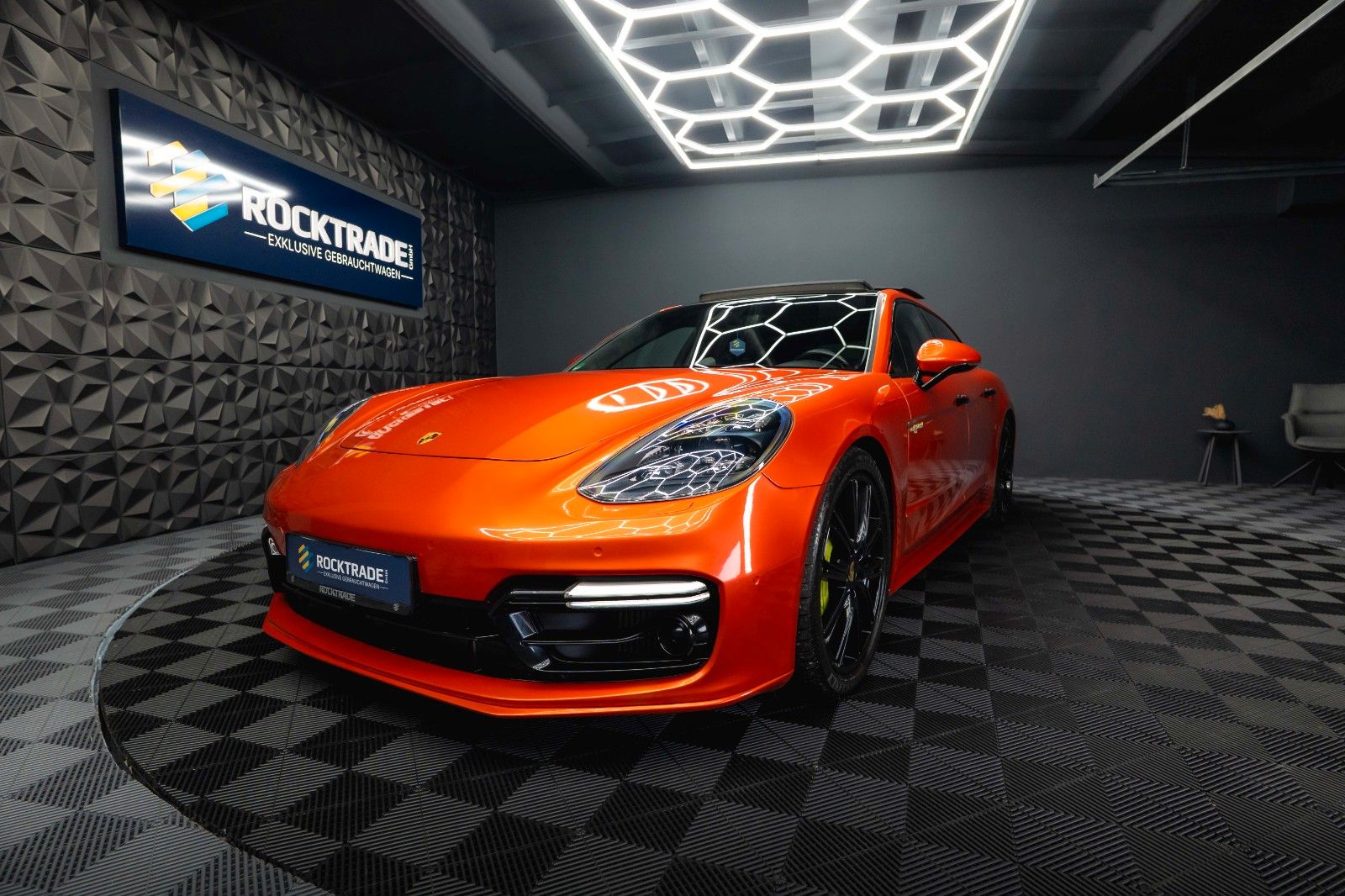 Fahrzeugabbildung Porsche Panamera Turismo 4 E-Hybrid Sport-Design *Pano*