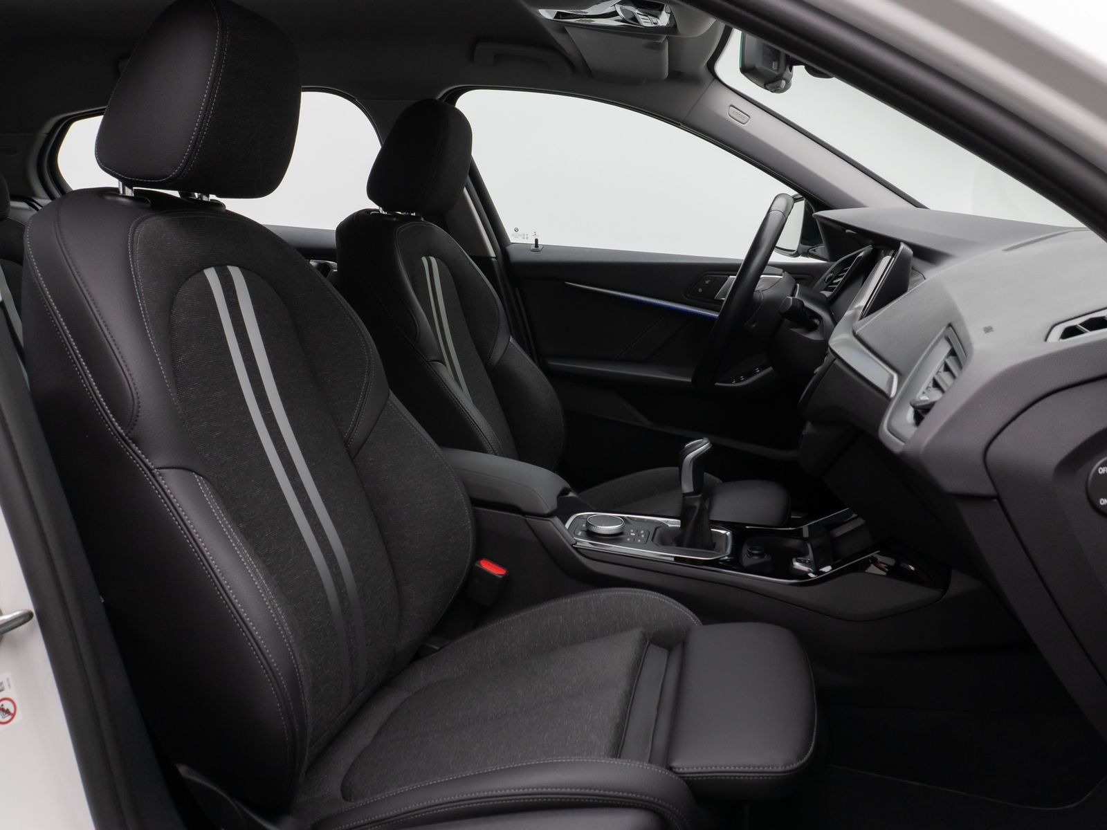 Fahrzeugabbildung BMW 118i SportLine Kamera DAB Lenkrhzg Komfort Alarm