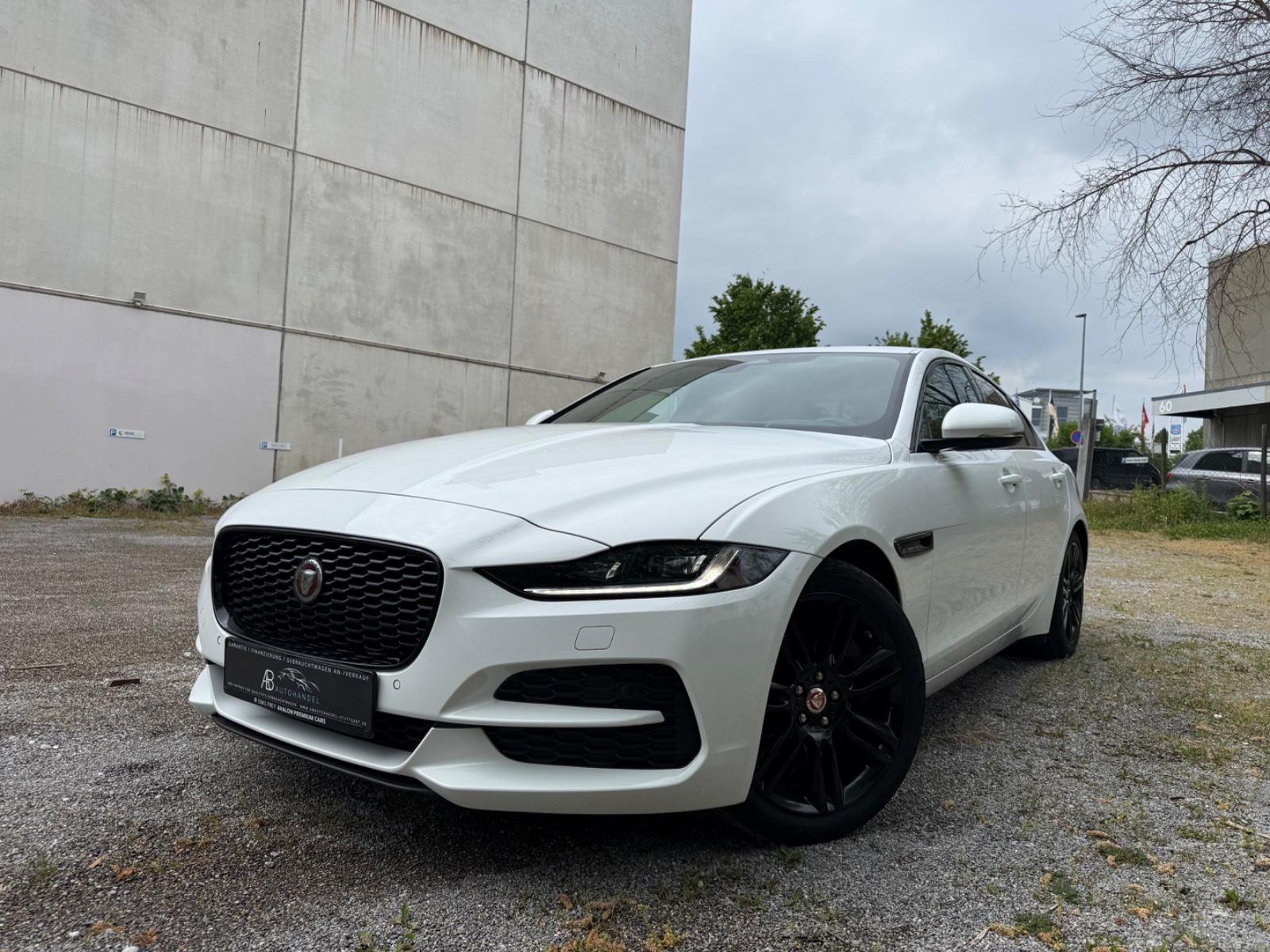 Jaguar XE SE AWD  Navi 204PS Kamera 1.HAND