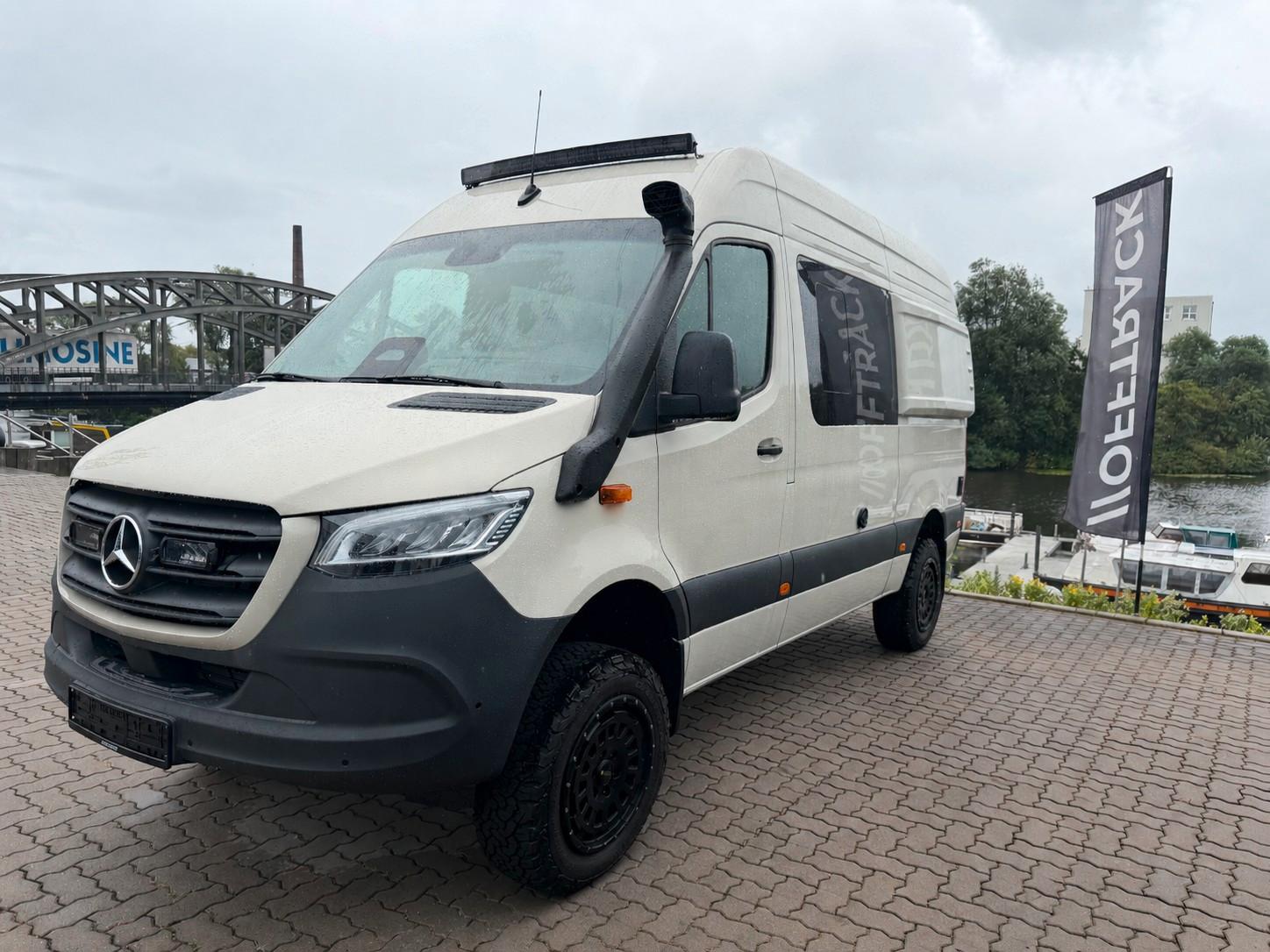 Mercedes-Benz Sprinter Six Cross