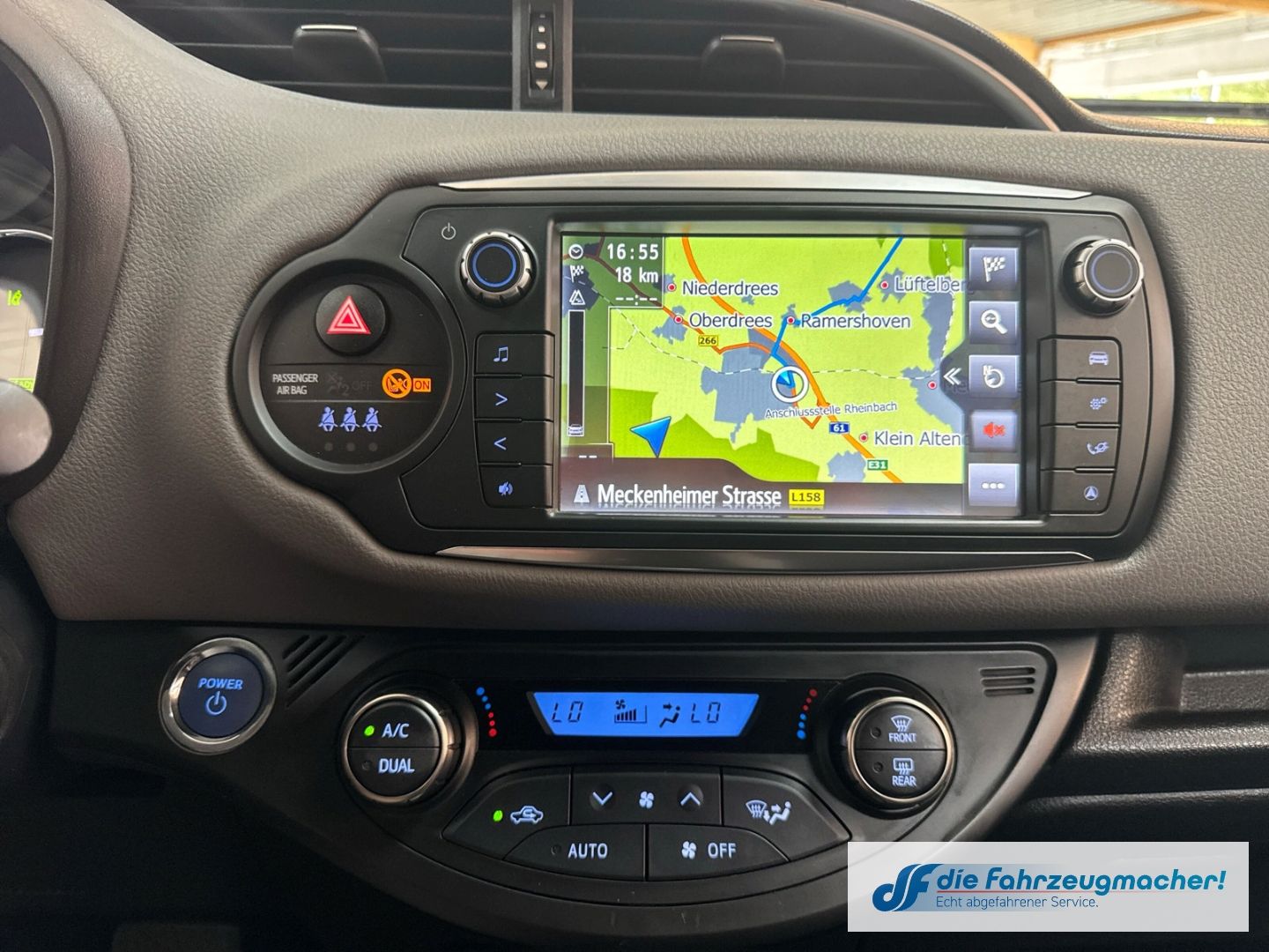 Fahrzeugabbildung Toyota Yaris Style Hybrid Mehrzonenklima DAB SHZ Keyles
