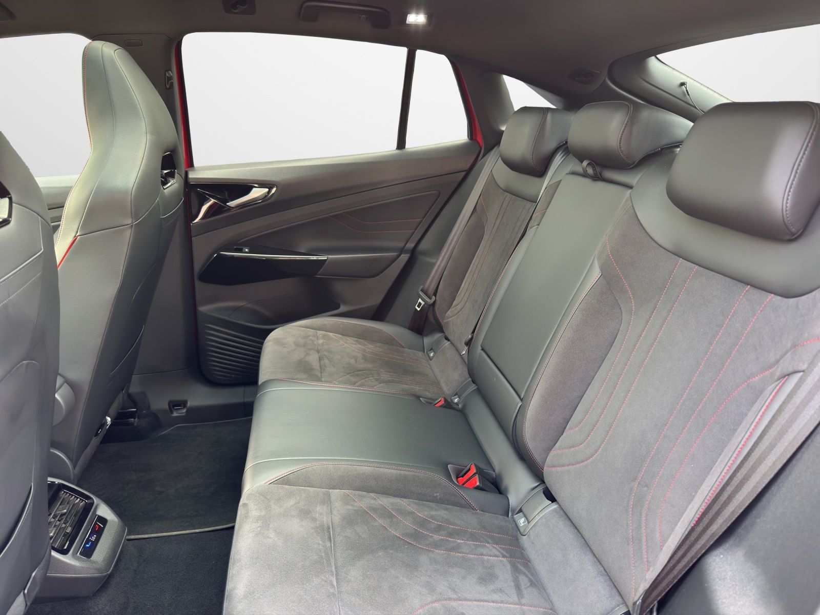 Volkswagen ID.5 GTX 4Motion mit Infotainment-Paket  HeadUp  foto 12