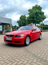 BMW E90 325i Rentnerfahrzeug - BMW 325 aus 2005: 325i