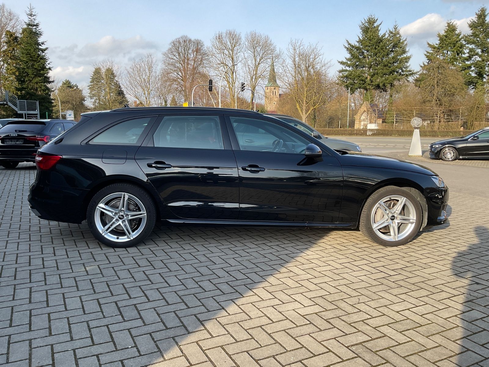Fahrzeugabbildung Audi A4 Avant 40 TDI S tr. quattro,Kamera,Leder,ACC