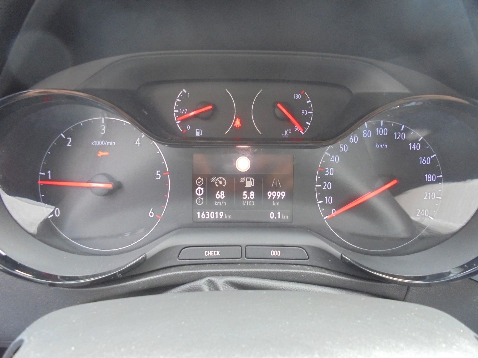 Fahrzeugabbildung Opel Crossland (X) Innovation Klima/Shz/Navi/2xPdc/