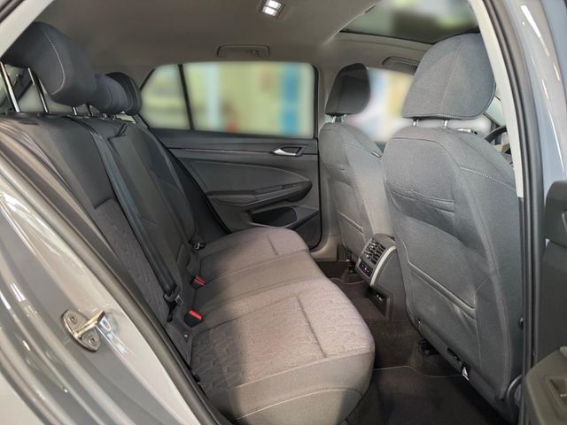 Golf VIII Life Facelift 1.5 TSI LED Navi Panoram