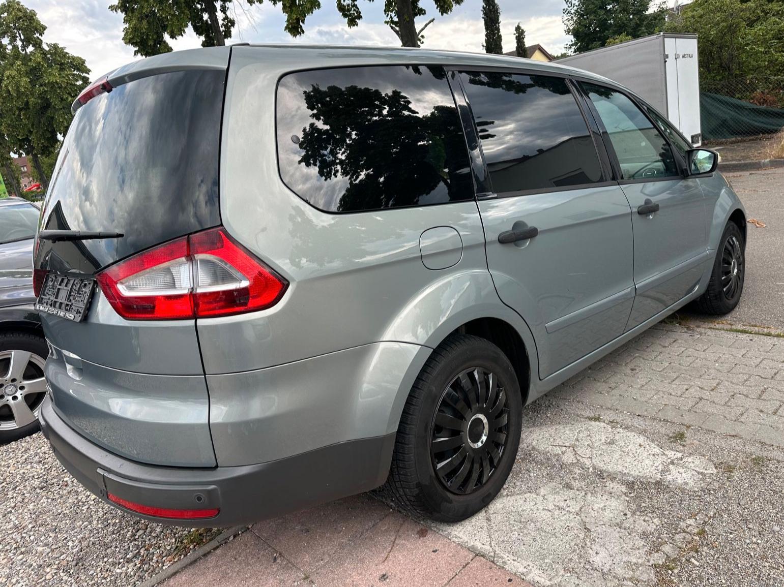 Ford Galaxy 2009 — photo 6