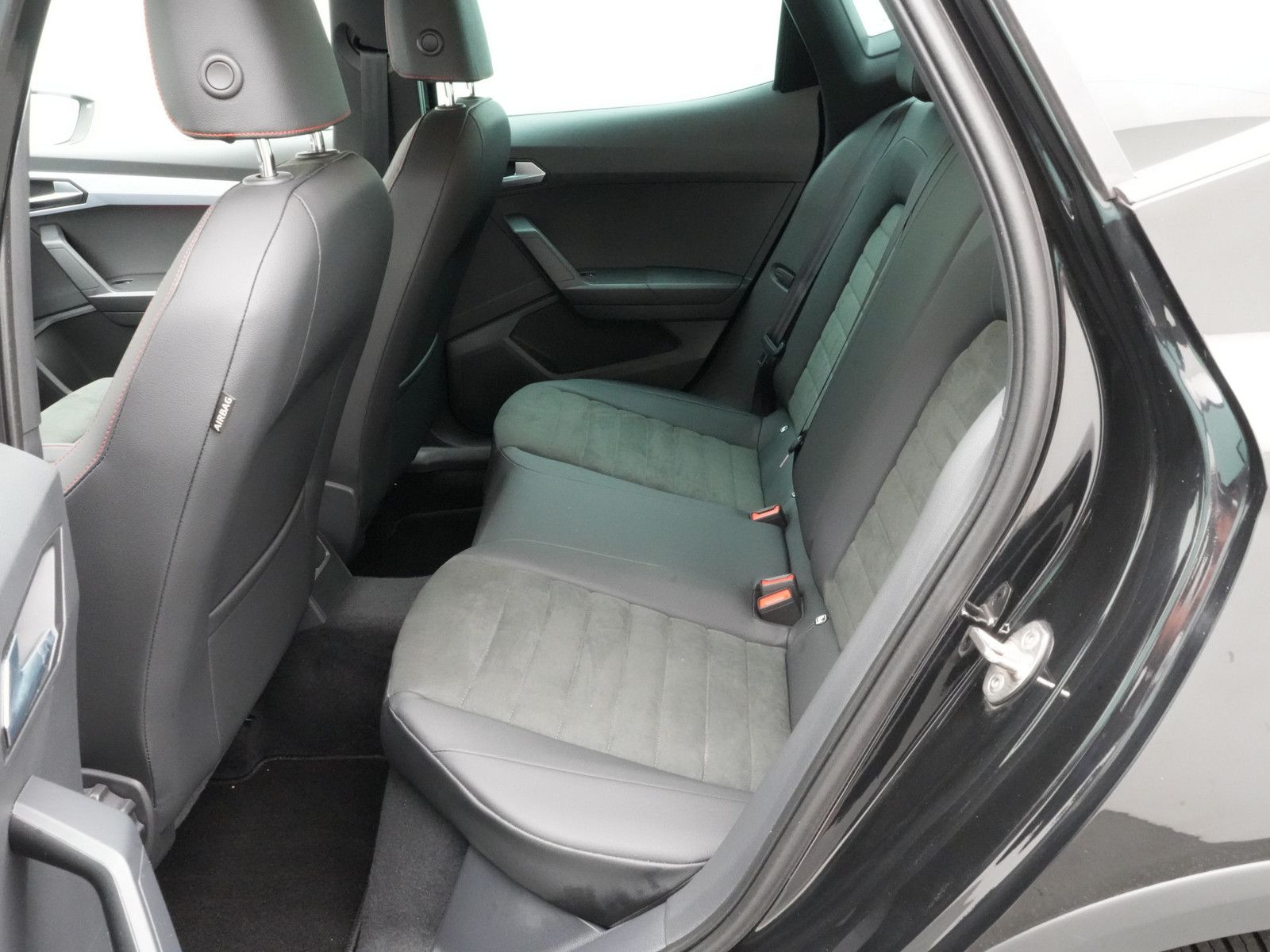 Seat Arona - Bild 13