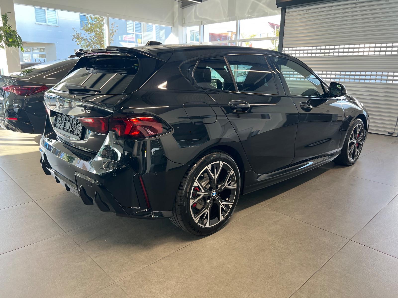 BMW 120