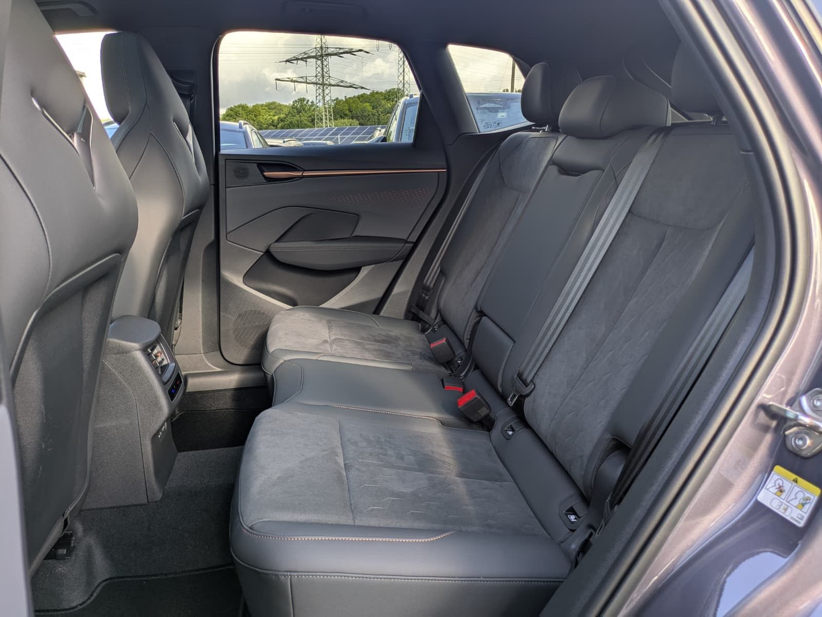 Fahrzeugabbildung CUPRA Terramar 2.0 TSI 4D VZ HUD*MATRIX*PANO*DCC*20"