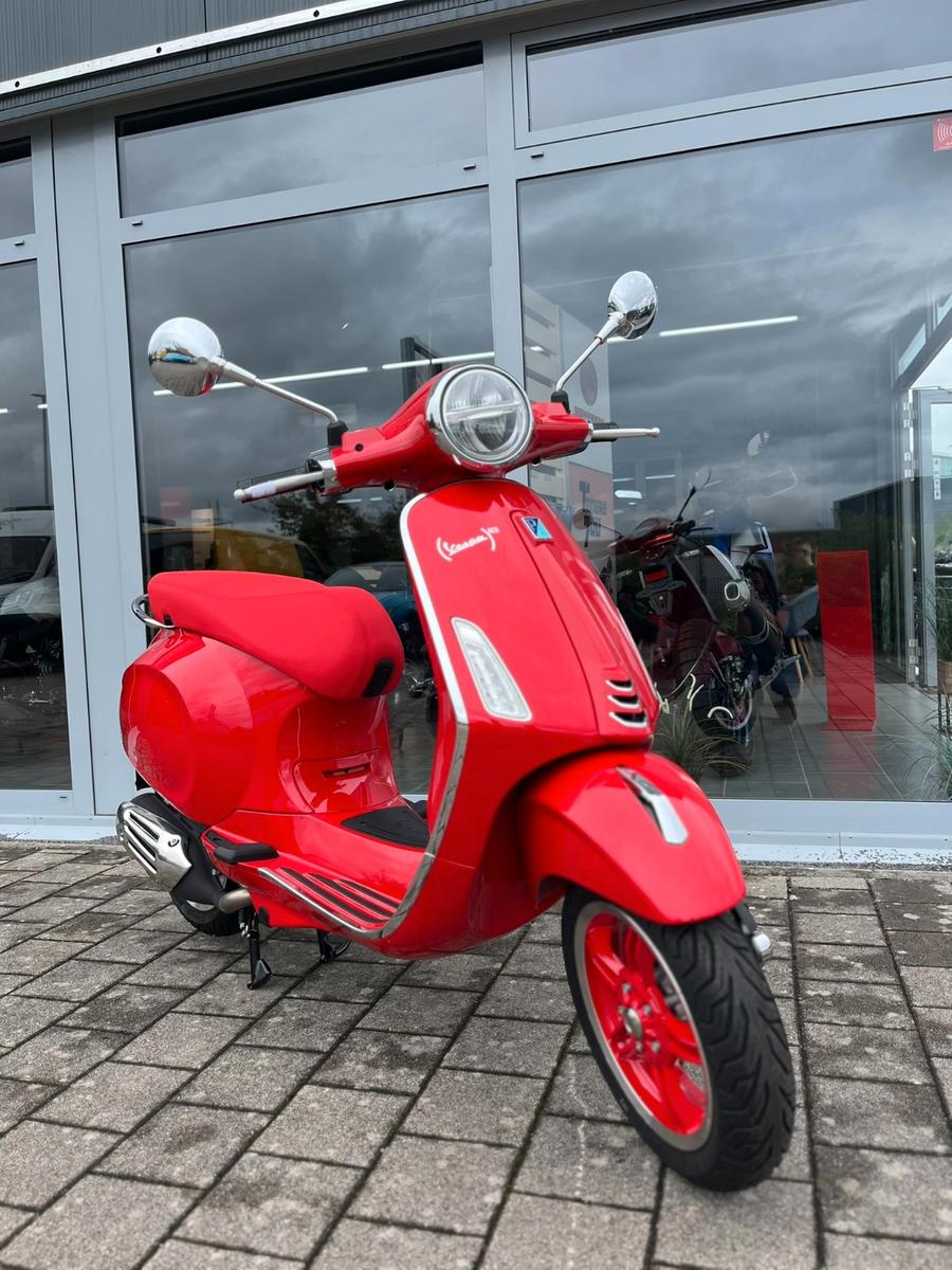 Vespa Primavera 50 RED