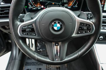Fahrzeugabbildung BMW 320 d xDrive M Sport WINTERFREUDE LASER HUD 19''