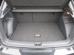 SKODA Fabia 1.0 TSI Tour LED Navi PDC Rfk Business 16' SKODA Fabia 1.0 TSI Tour LED Navi PDC Rfk Business 16'