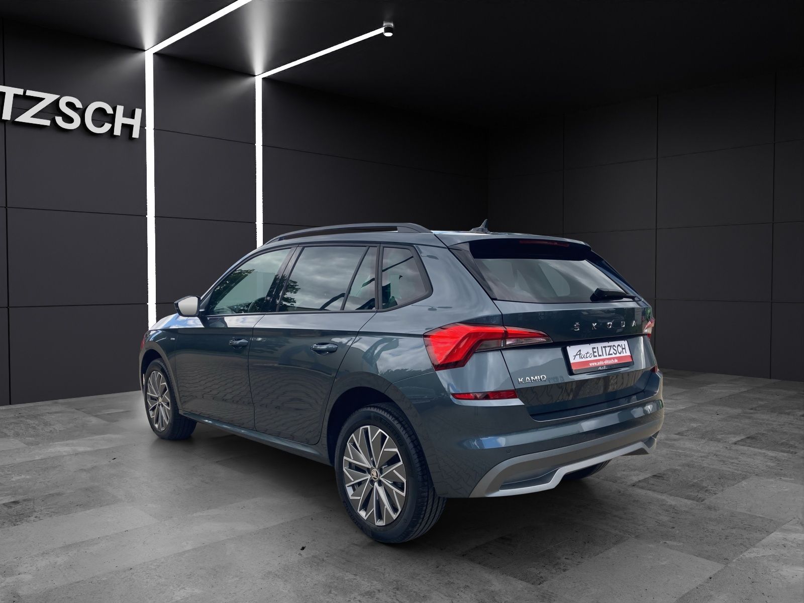 Fahrzeugabbildung SKODA Kamiq TSI Clever LED AHK Navi AID PDC SH