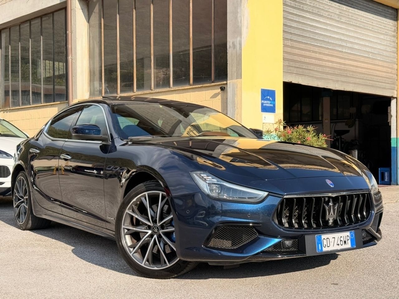 Maserati Ghibli L4 330 CV MHEV Granlusso imagem 3