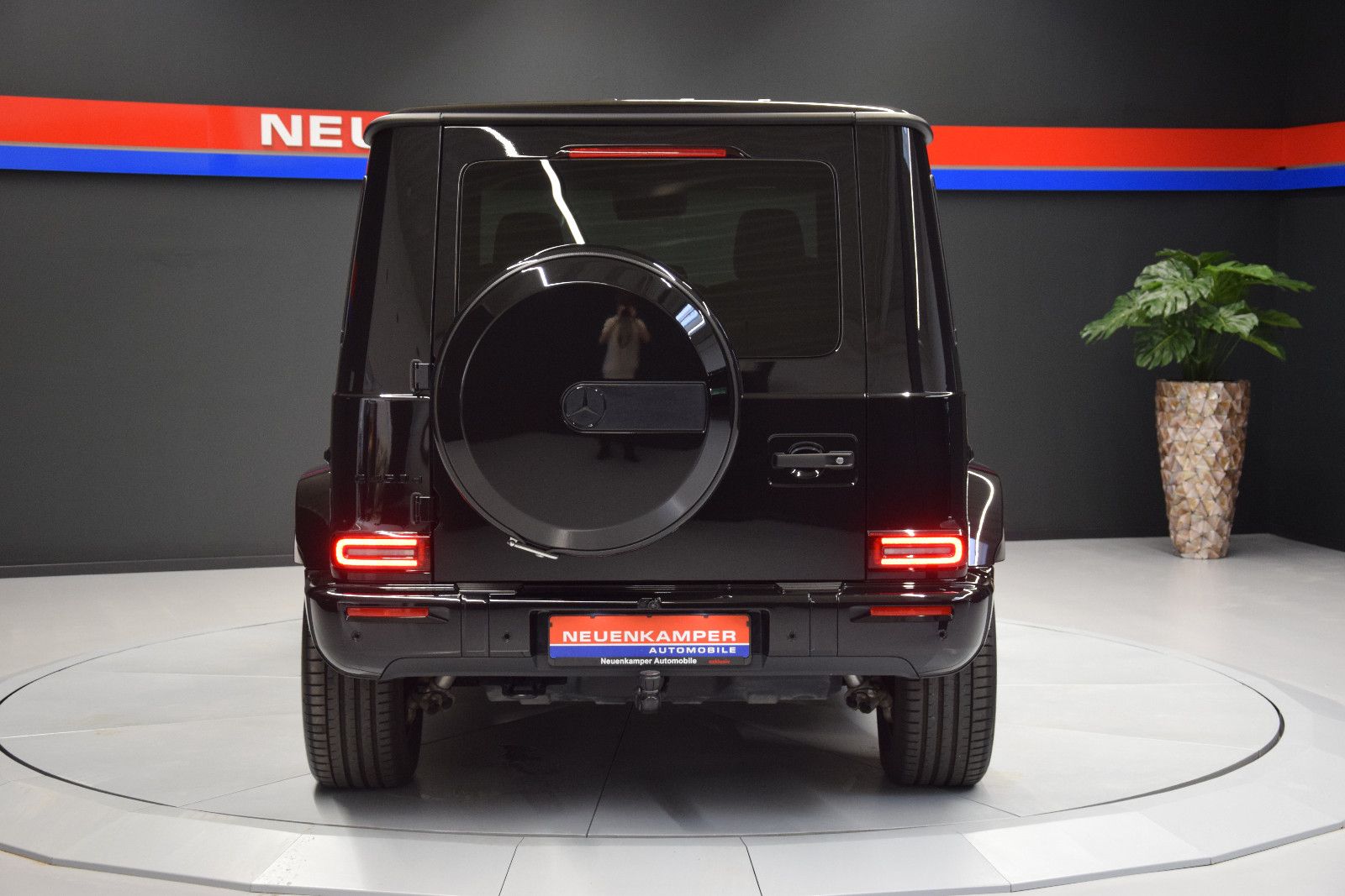 Fahrzeugabbildung Mercedes-Benz G 450 d AMG Line SDach. Burmester ACC 360° AHK